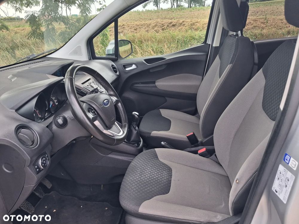 Ford Tourneo Courier 1.0 EcoBoost Ambiente - 15