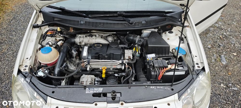 Volkswagen Polo 1.4 TDI Comfortline - 8