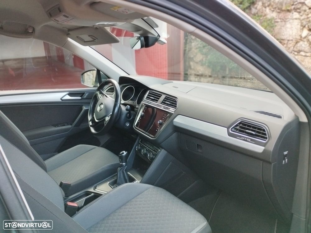 VW Tiguan 2.0 TDI Confortline - 22