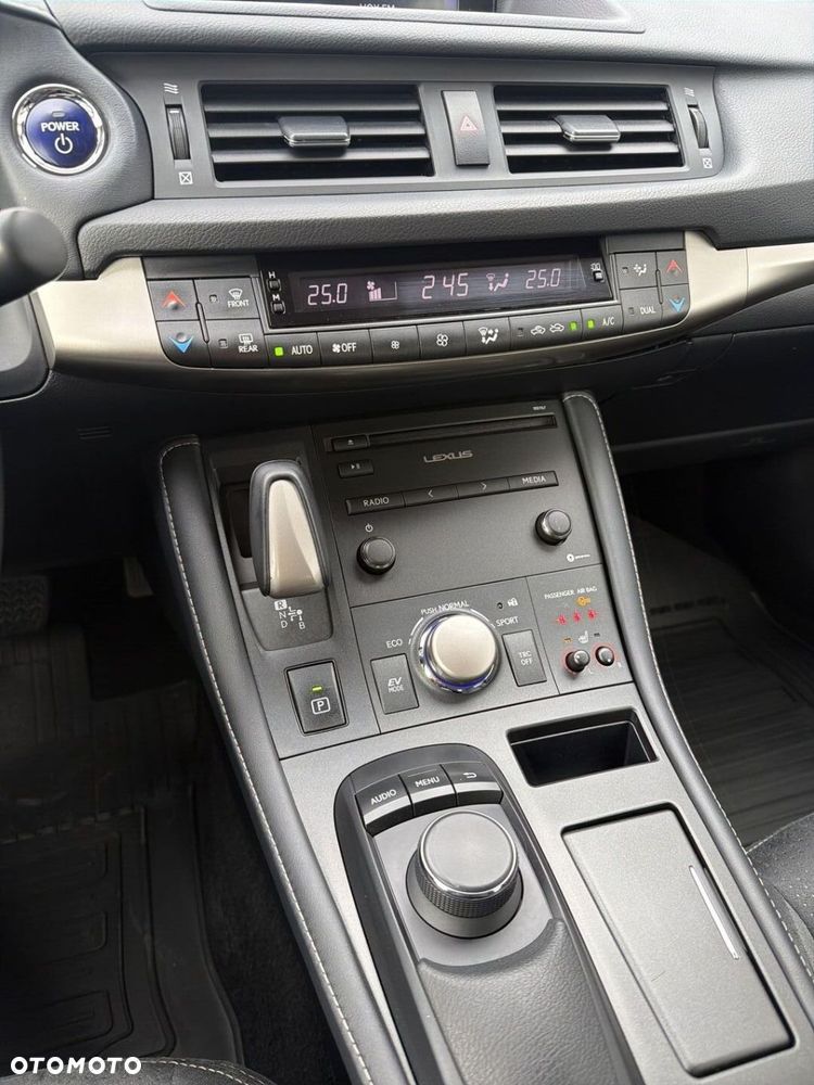 Lexus CT 200h Elegance EU6 - 14