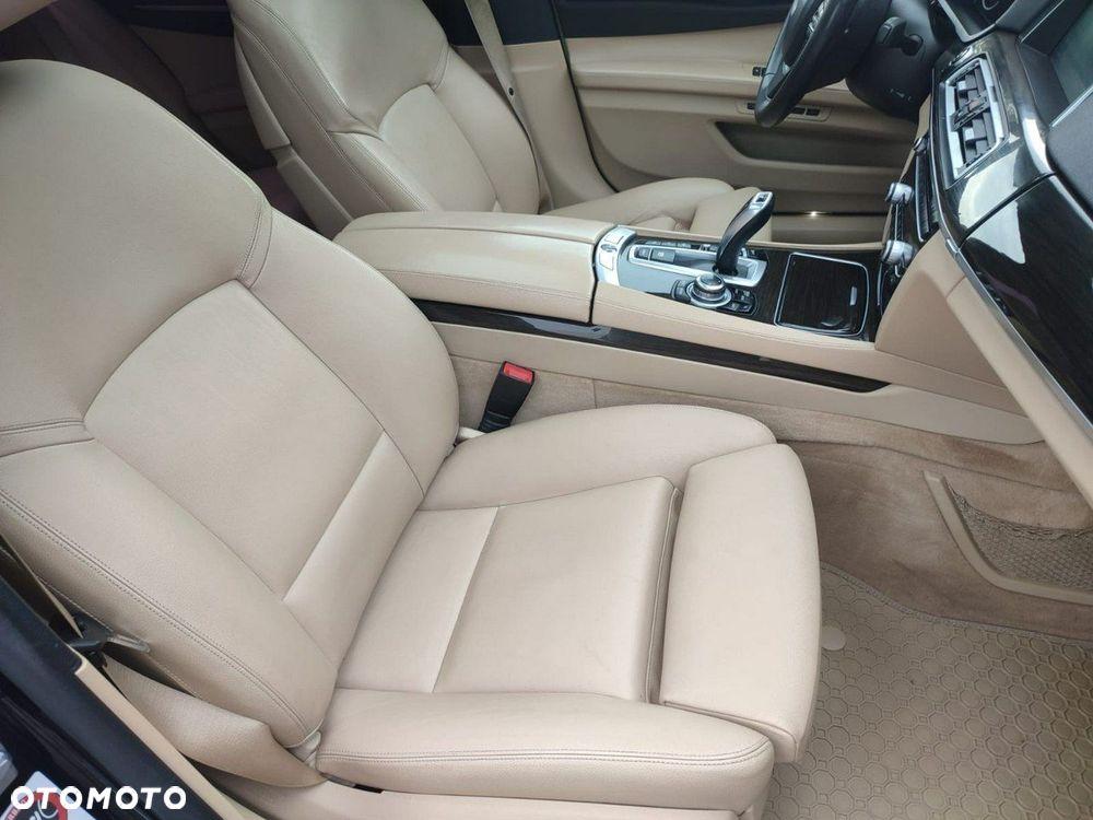 BMW Seria 7 - 26