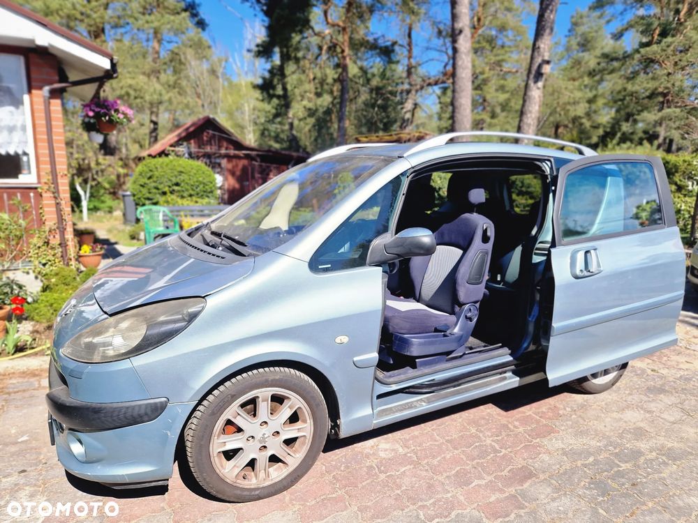 Peugeot 1007 - 1