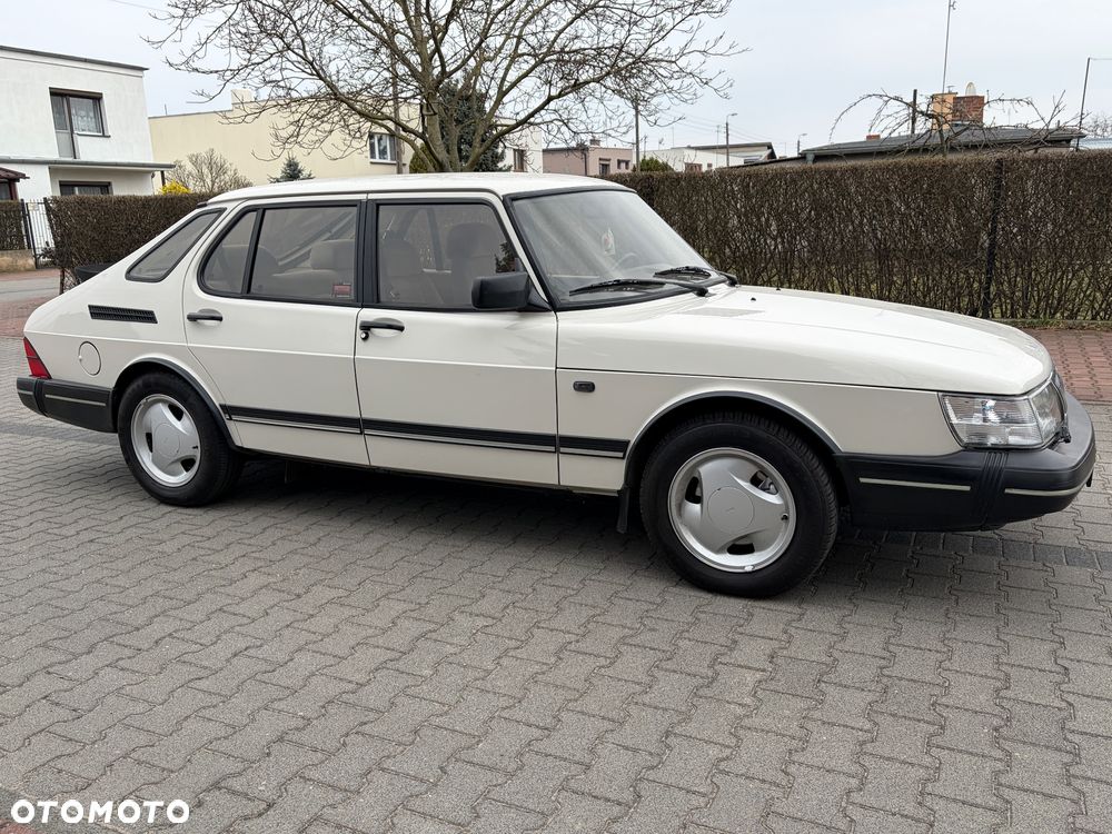 Saab 900 - 29