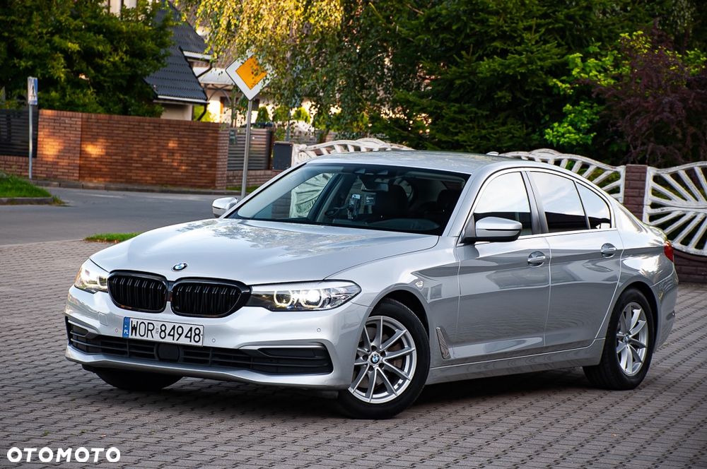 BMW Seria 5 520d Luxury Line - 4