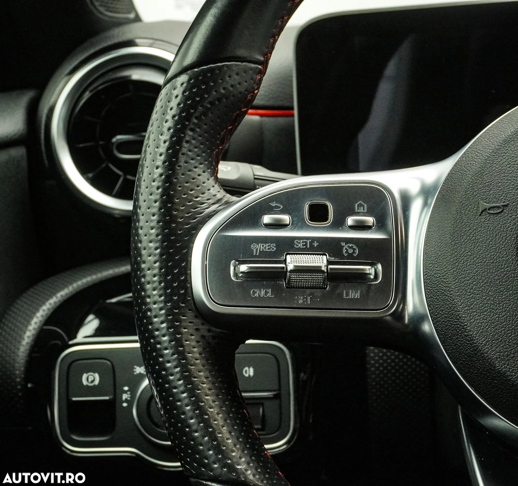 Mercedes-Benz A 180 d Sedan Aut. - 25