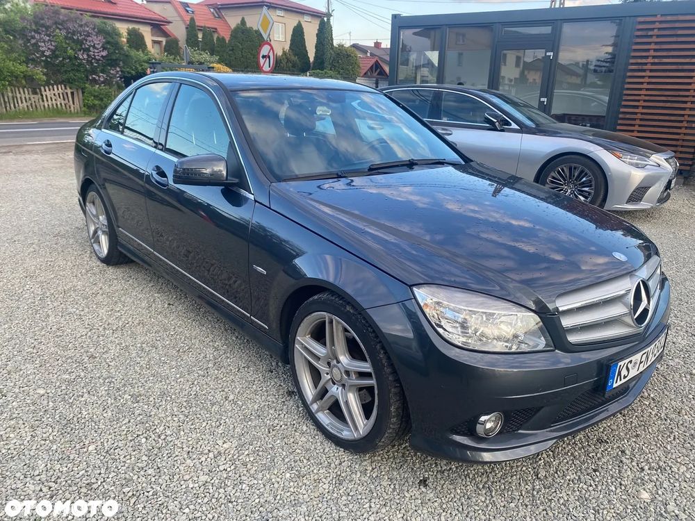 Mercedes-Benz Klasa C 180 CGI BlueEFFICIENCY Avantgarde - 40