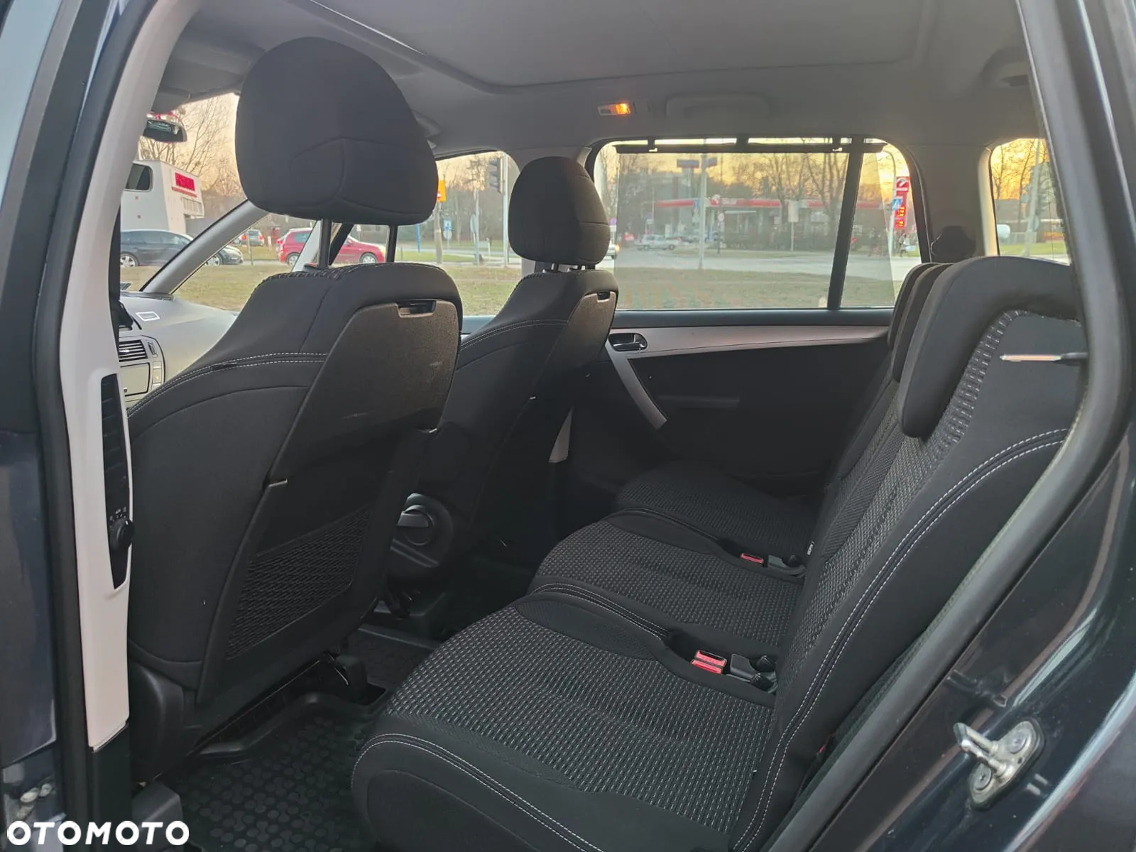 Citroën C4 Picasso 1.6 THP Exclusive - 9