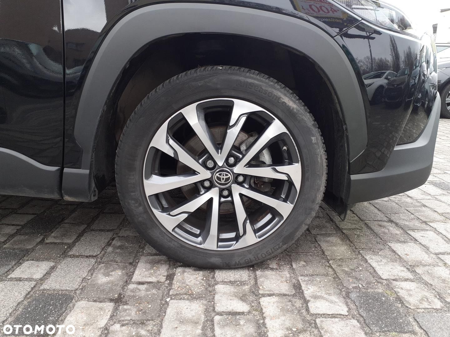 Toyota Corolla Cross - 25