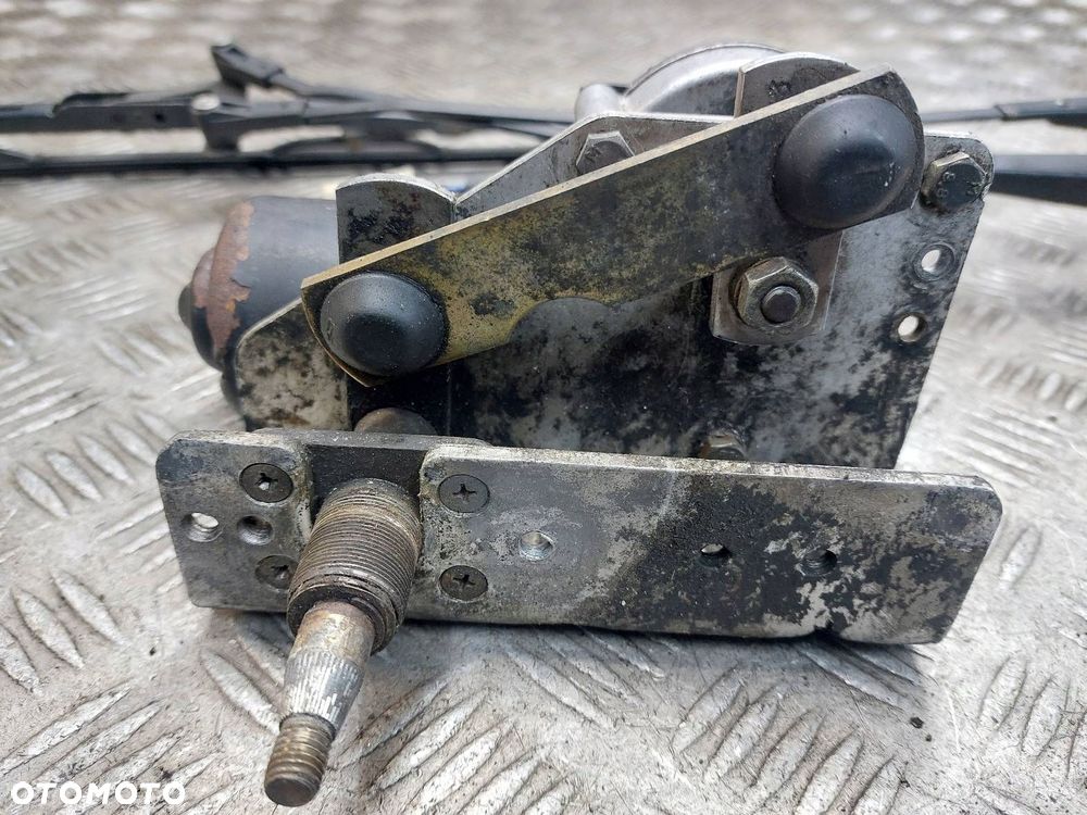 MECHANIZM WYCIERACZEK + SILNICZEK PRZÓD + RAMIONA LIGIER AMBRA I - 2