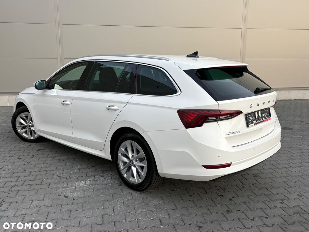Skoda Octavia Combi 2.0 TDI DSG Ambition - 8