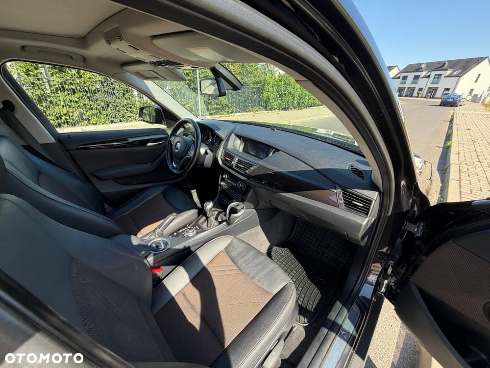 BMW X1 xDrive20d - 10