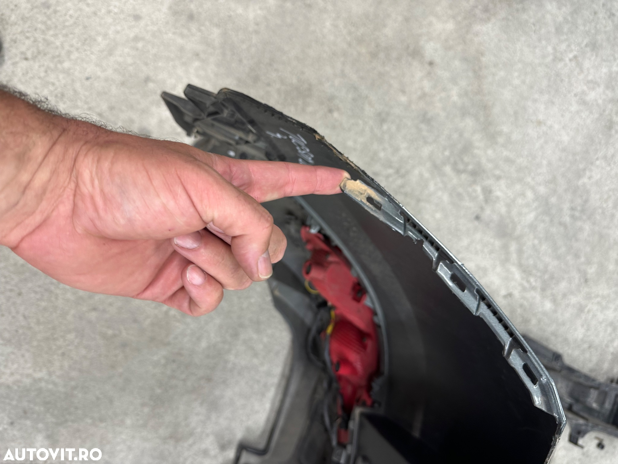 Bara spate HYUNDAI TUCSON an 2021 cu 4 senzori si ornamente ( are mic defect) - 6