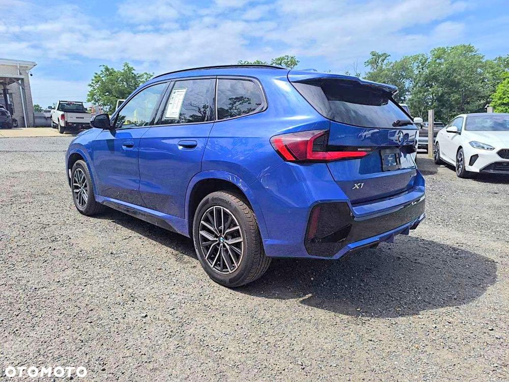 BMW X1 xDrive23i M Sportpaket - 7