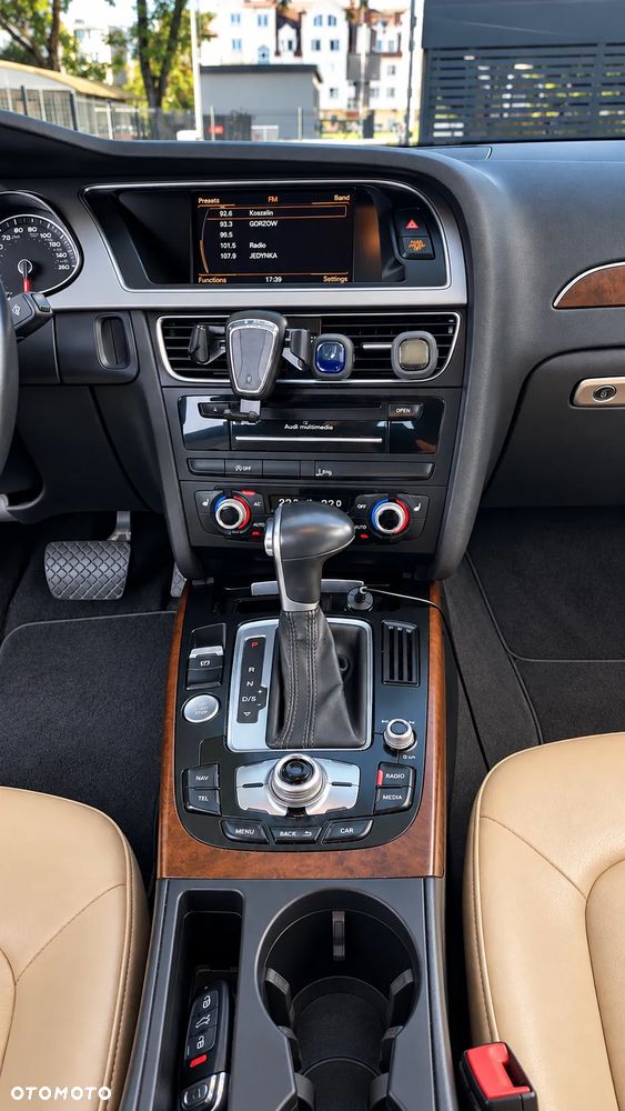 Audi A4 Limousine - 15