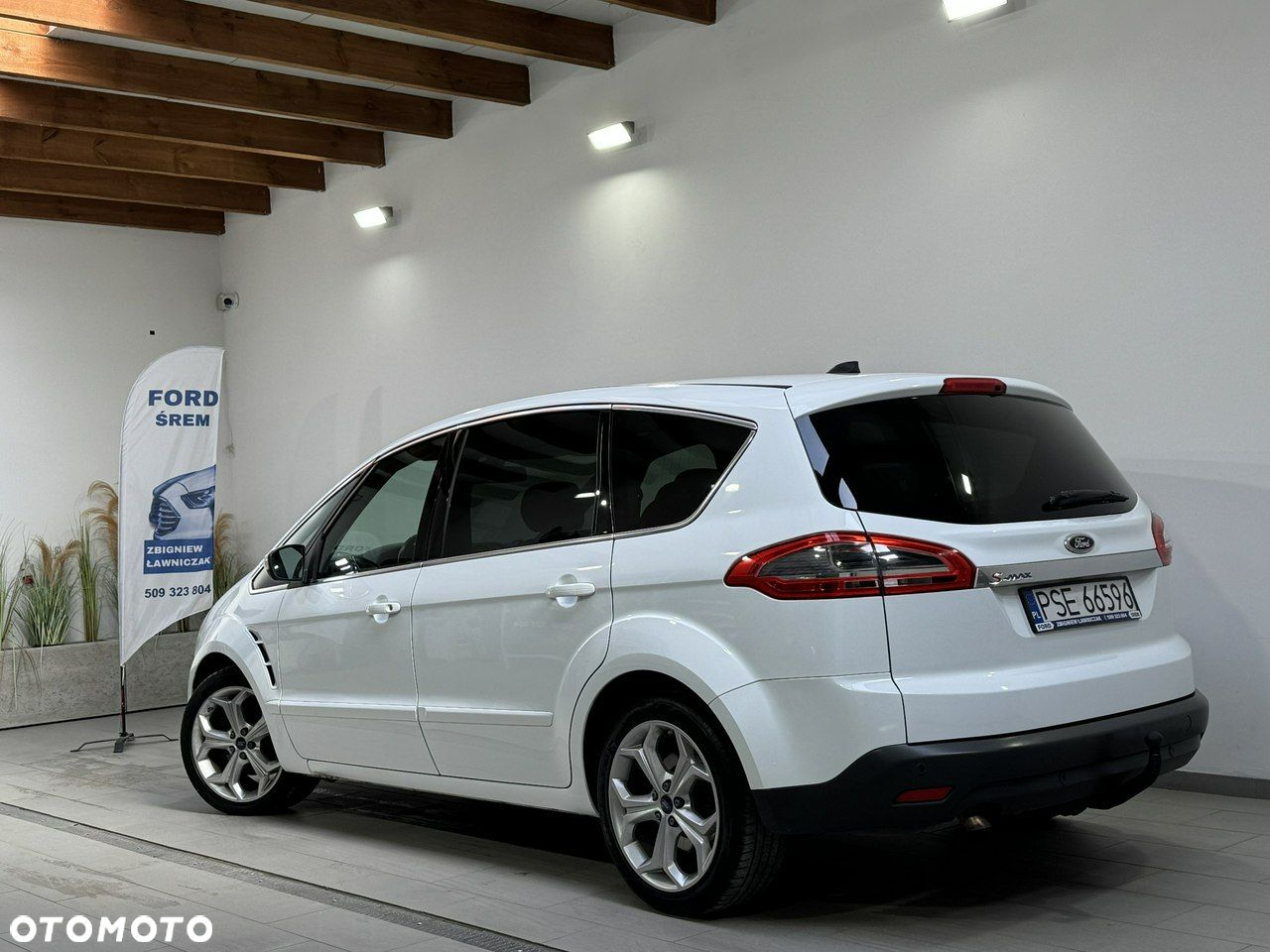 Ford S-Max - 16
