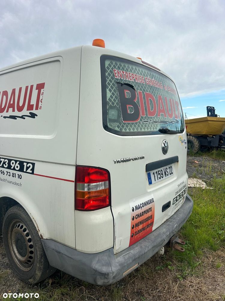 Volkswagen Furgon Blaszak VW Transporter T5 2.5 TDI 131 KM Skrzynia 6 Klima - 4