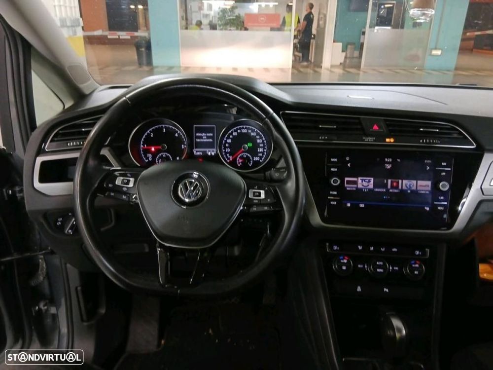 VW Touran 2.0 TDI Confortline DSG - 3