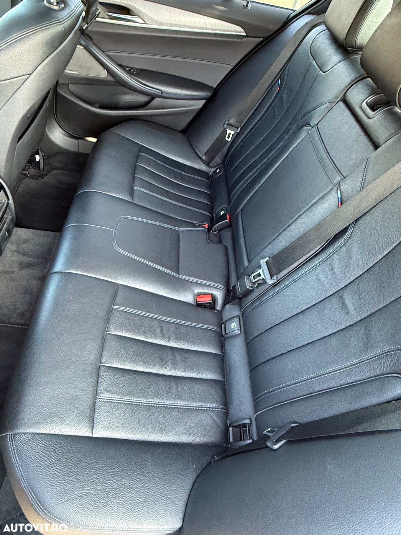 BMW Seria 5 520d xDrive AT - 18