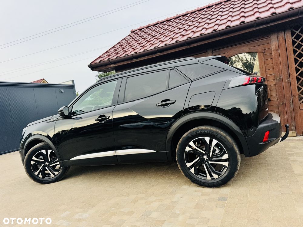 Peugeot 2008 PureTech 130 GT - 32