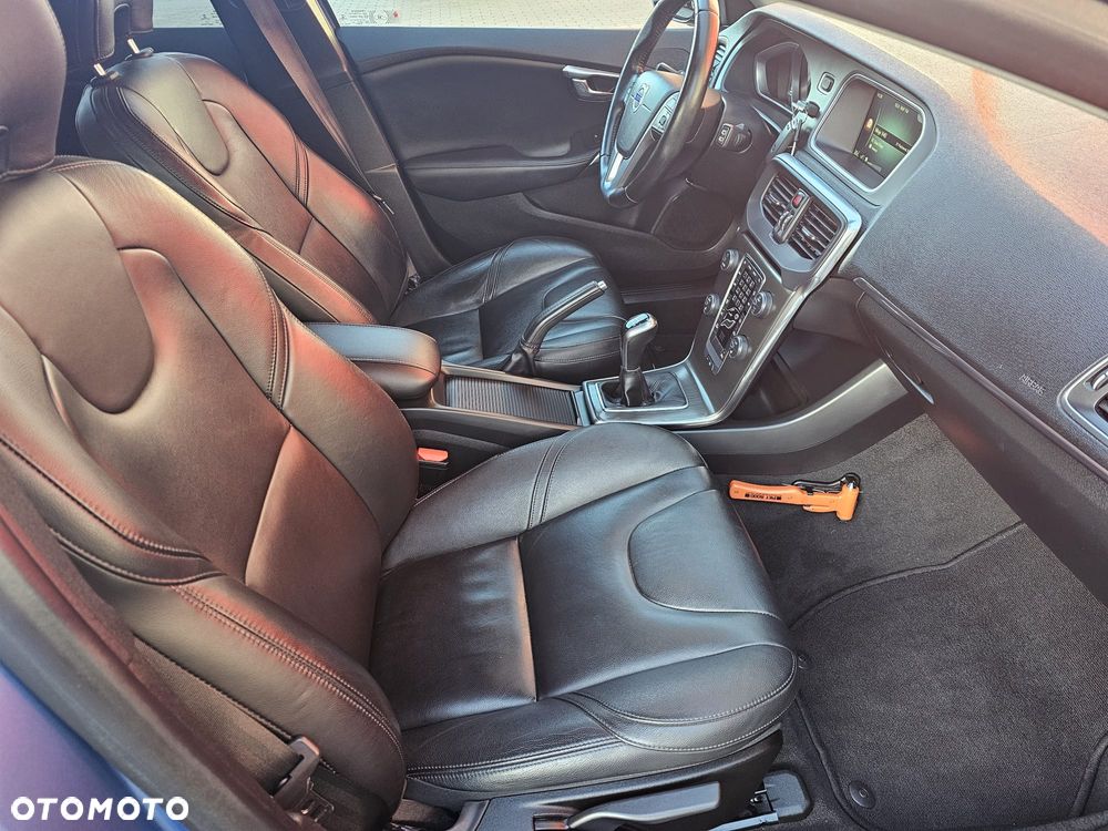 Volvo V40 D4 Summum - 21