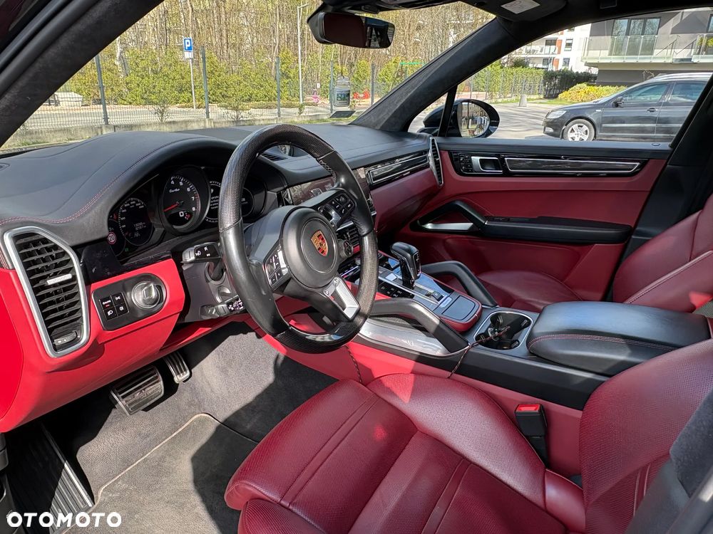 Porsche Cayenne Turbo - 15