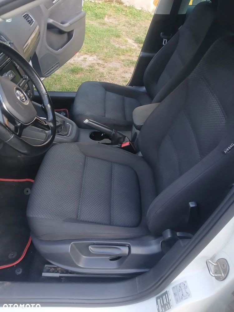 Volkswagen Jetta 1.2 TSI Comfortline - 11