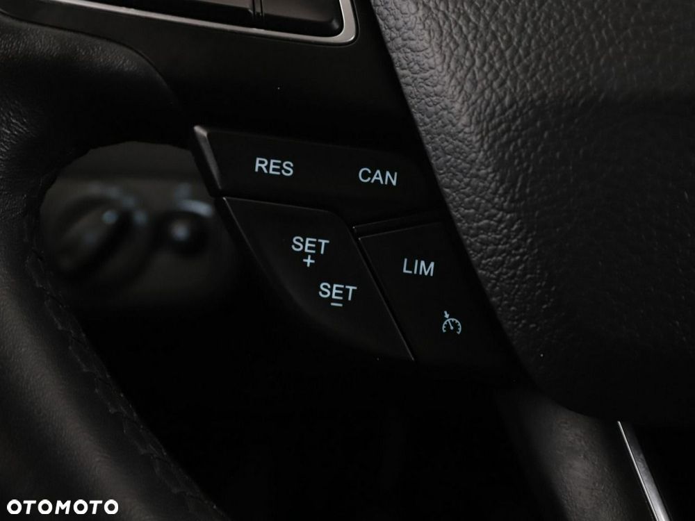 Ford Kuga 1.5 EcoBoost 2x4 Trend - 31