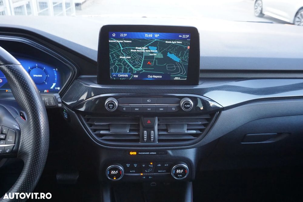 Ford Kuga 2.0 EcoBlue 4x4 Aut. ST-LINE X - 32