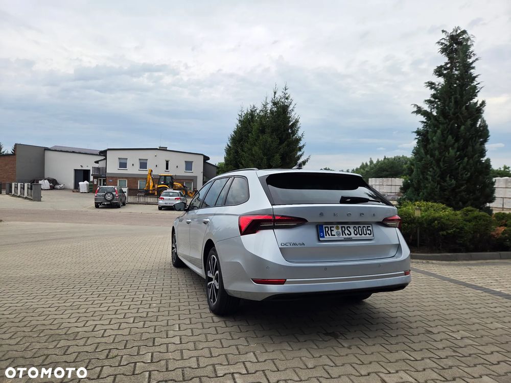 Skoda Octavia 2.0 TDI DSG Ambition - 5