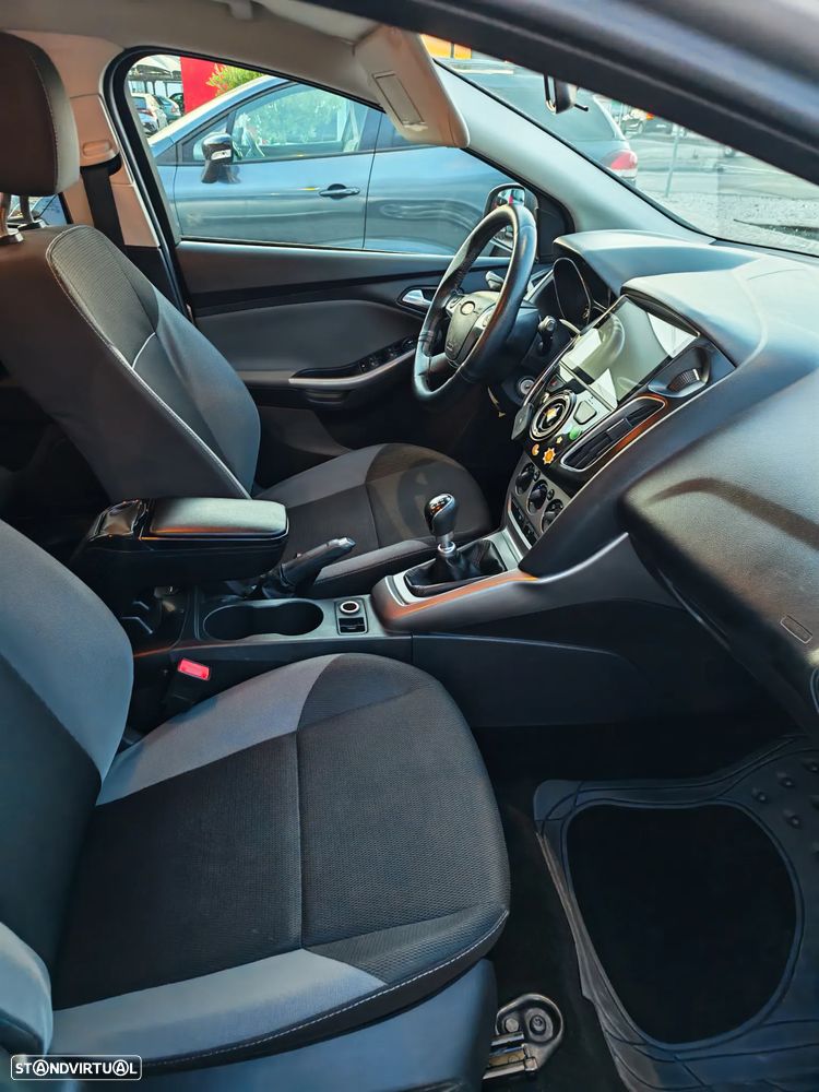 Ford Focus SW 1.6 TDCi Titanium - 11