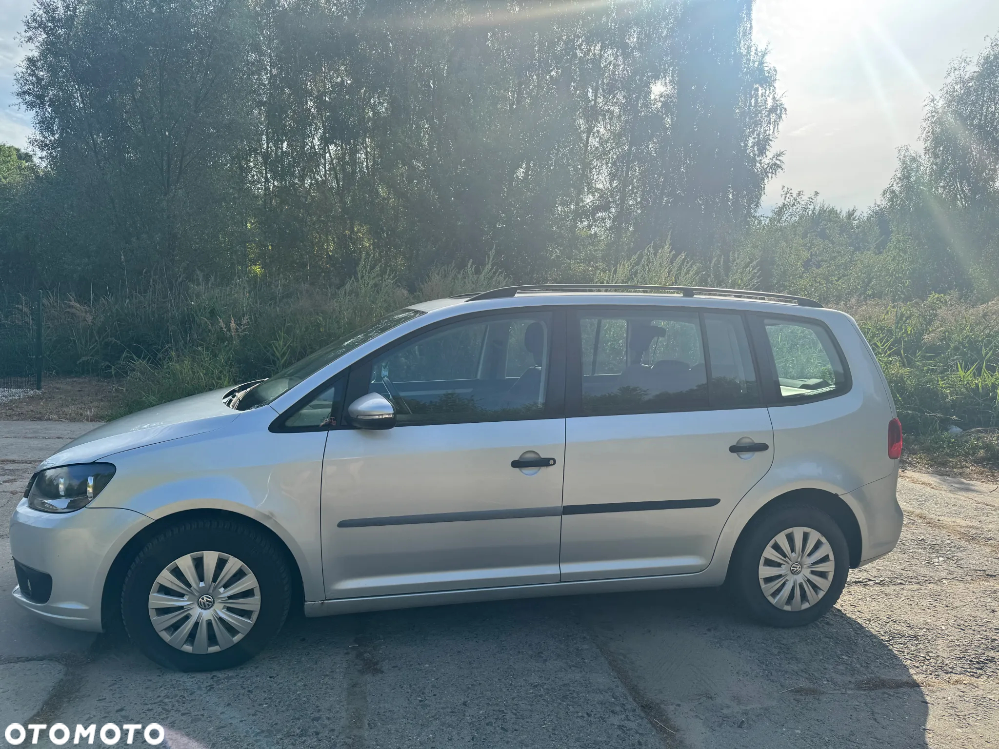 Volkswagen Touran 1.6 TDI DPF Highline - 3
