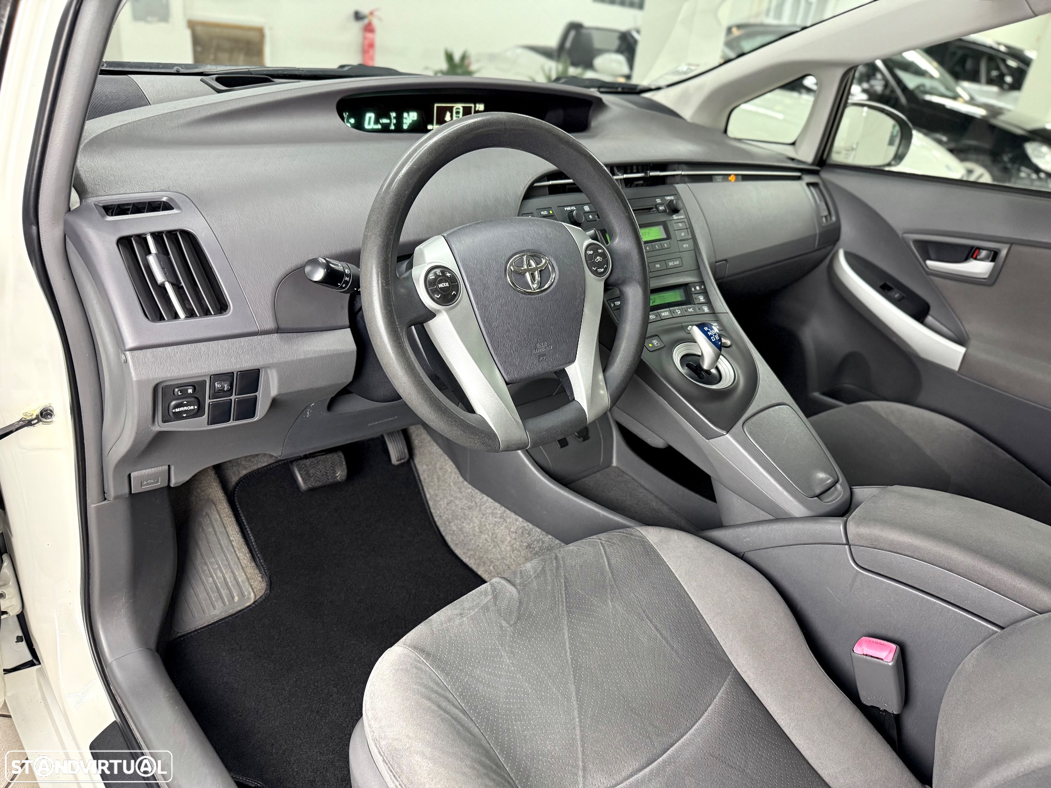 Toyota Prius 1.8 - 13