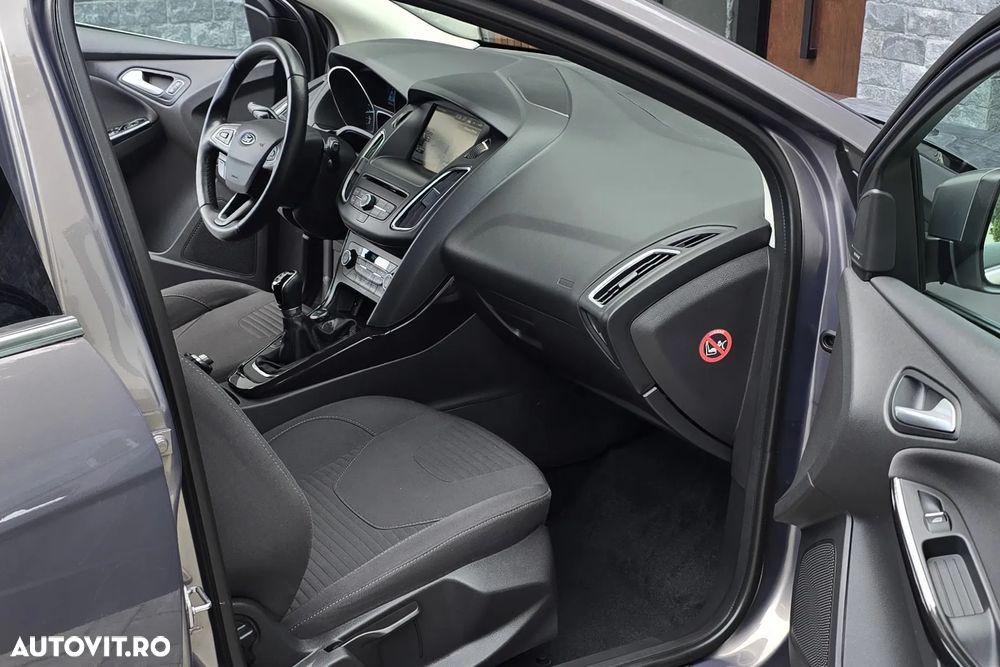 Ford Focus - 9