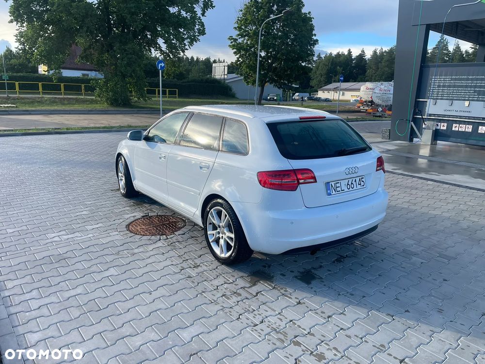 Audi A3 Sportback 1.6 TDI DPF Ambiente - 10