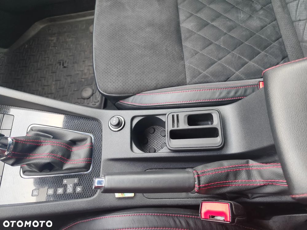 Skoda Octavia 2.0 TSI RS 245 DSG - 12