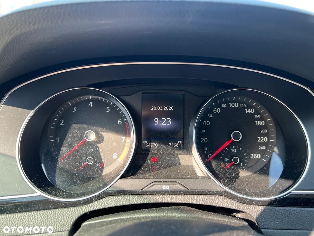 Volkswagen Passat - 9