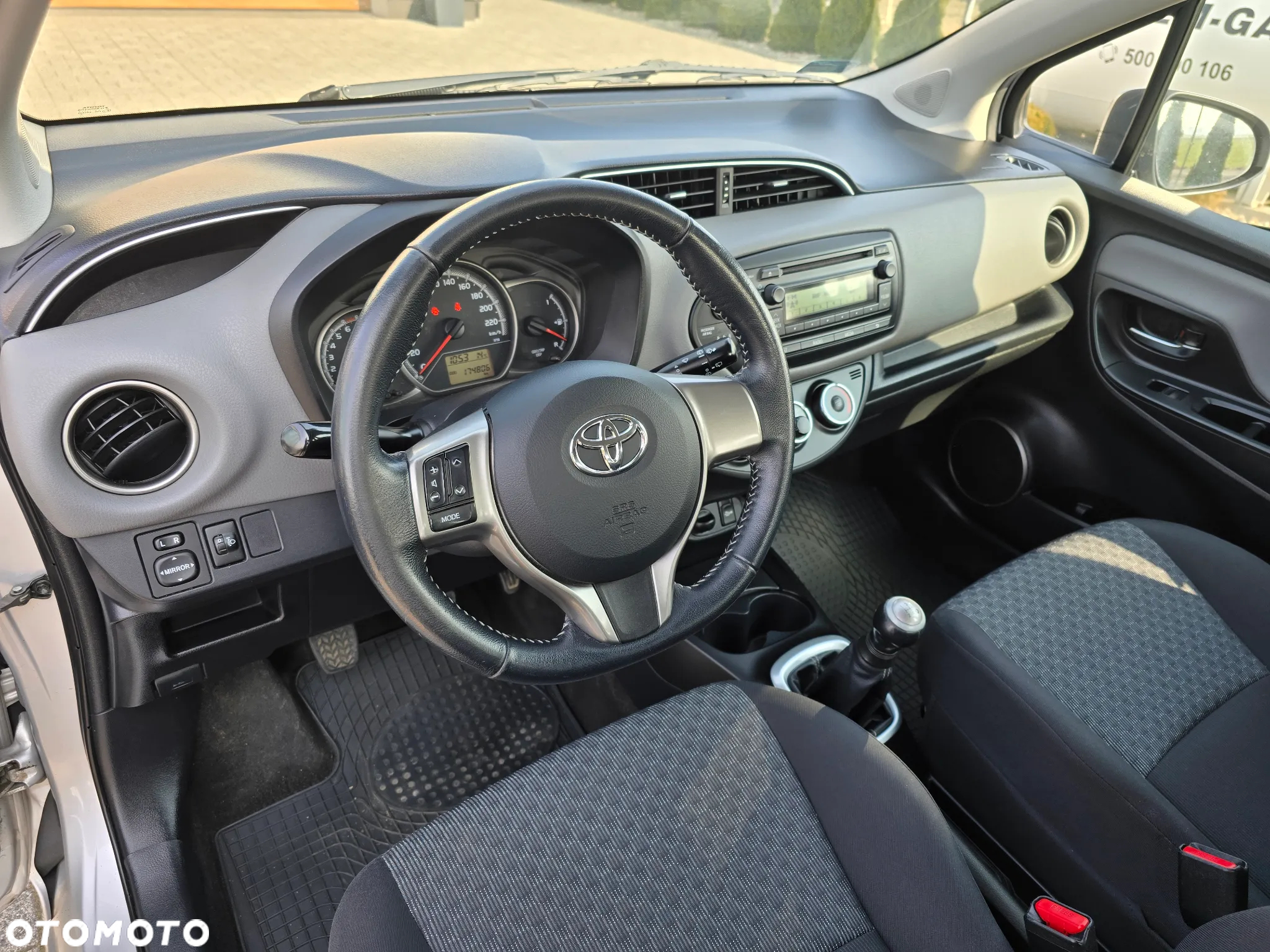 Toyota Yaris 1.0 Active EU6 - 14