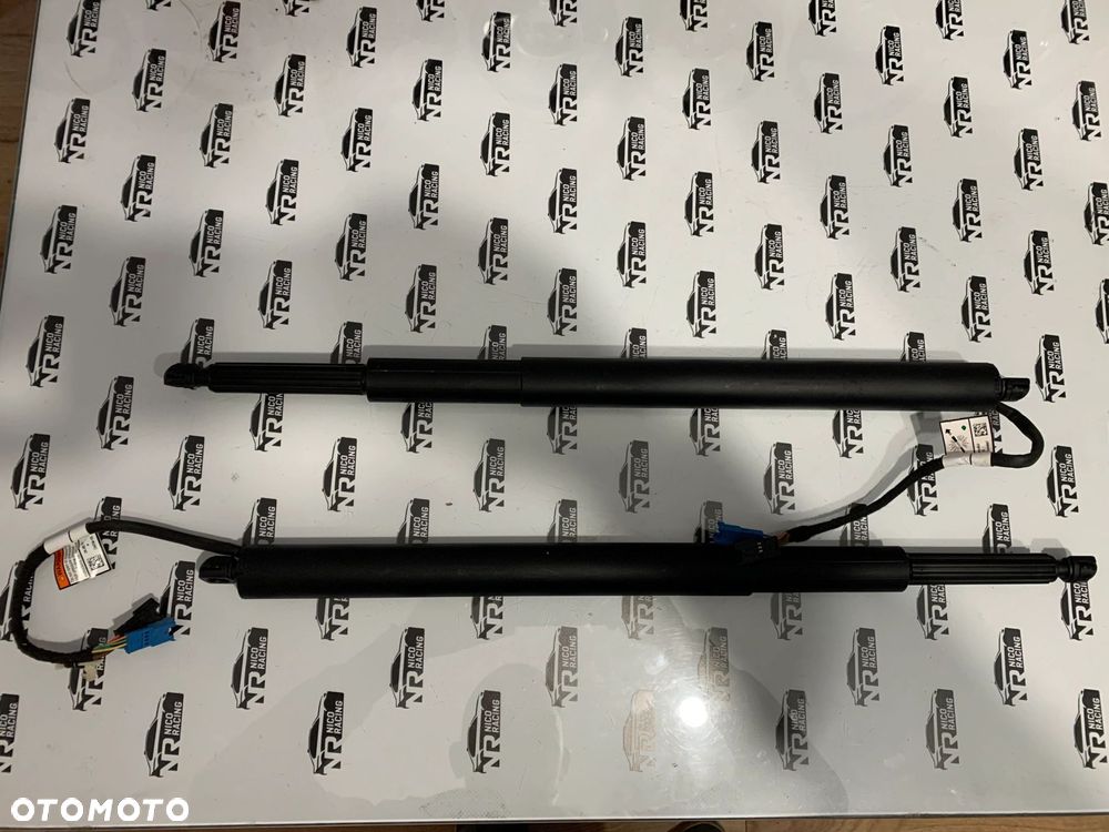 SIŁOWNIK TELESKOP KLAPY BAGAŻNIKA BMW 5 G31 7390410 KOMPLET - 1