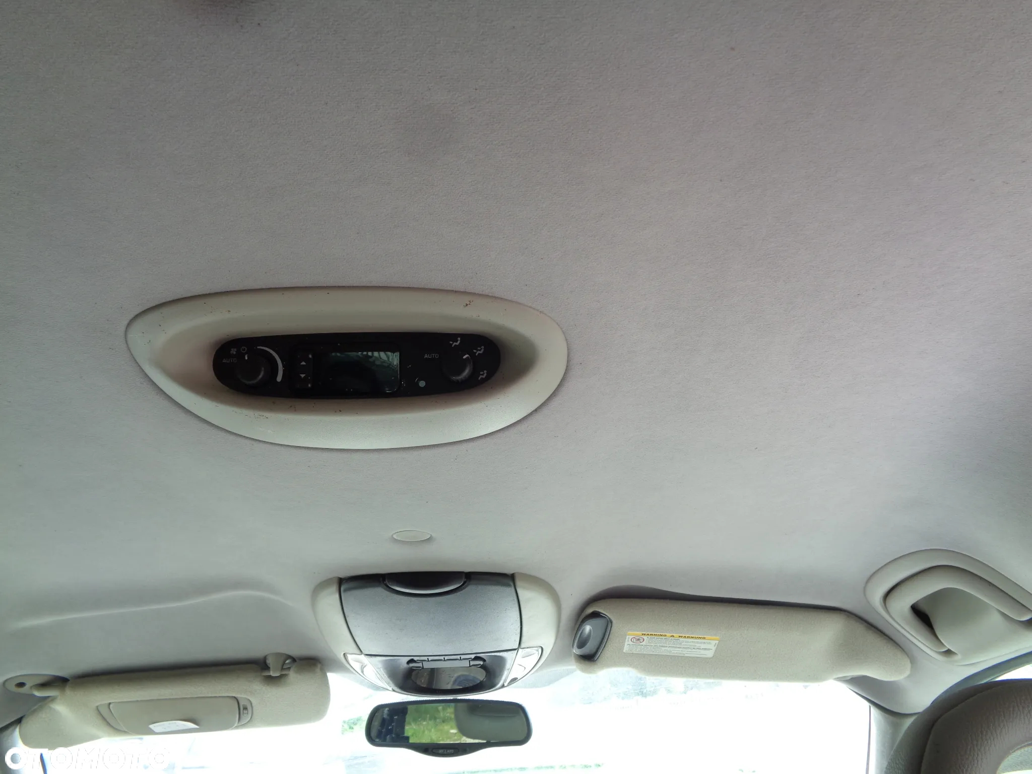 Chrysler Grand Voyager 3.3 Limited AWD - 14