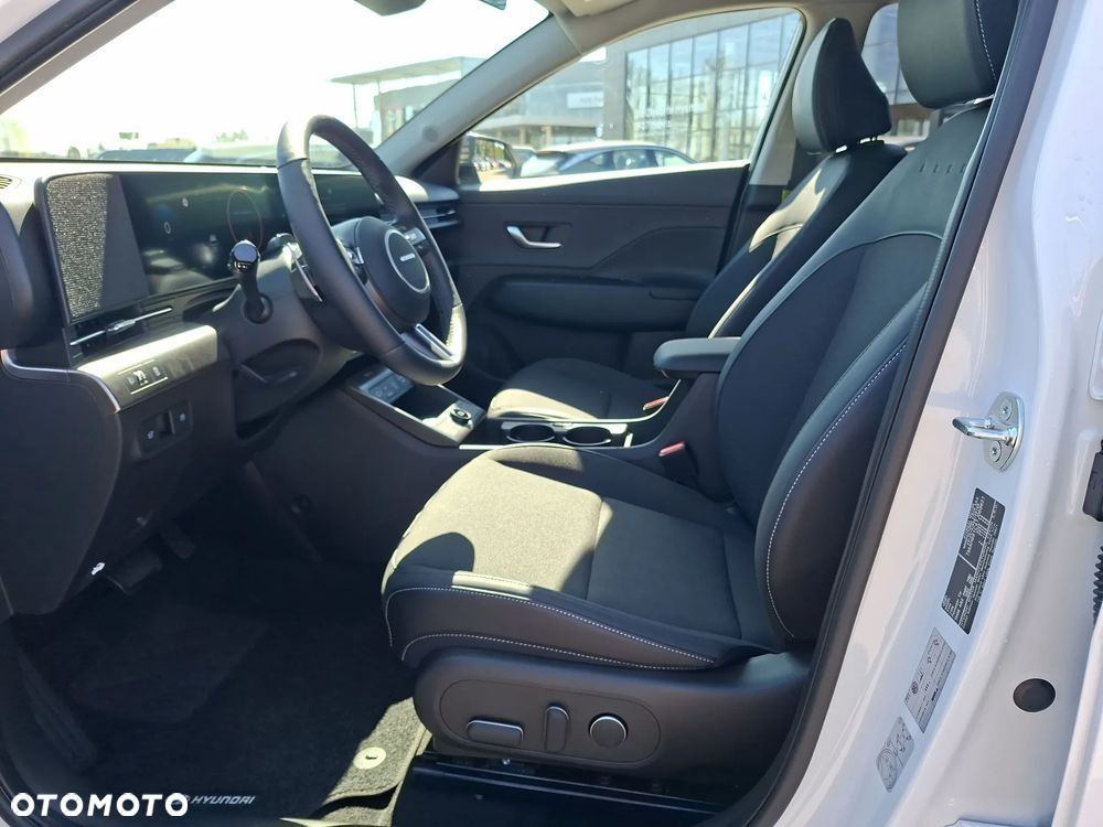 Hyundai Kona 65kWh Executive Plus - 12