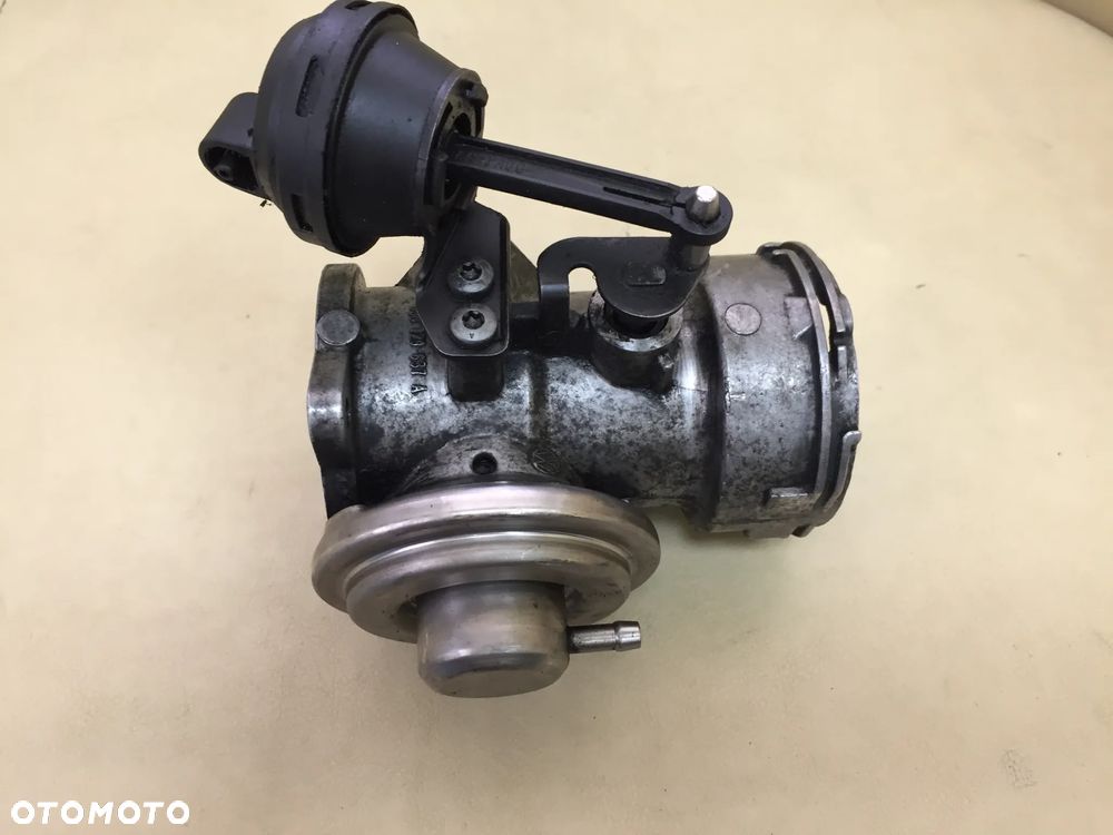 ZAWÓR EGR VW PASSAT B5 FL AUDI A4 B6 A6 C5 1.9TDI  038131501J 038129637A - 2
