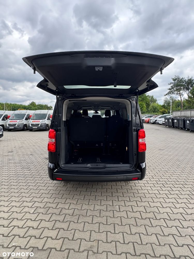 Peugeot Traveller - 15