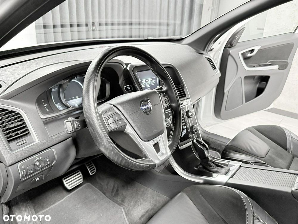 Volvo XC 60 D4 AWD Momentum - 39