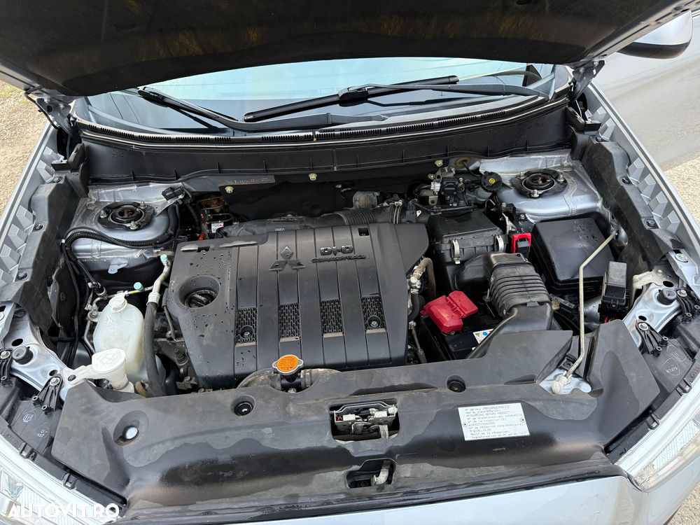 Mitsubishi ASX 1.8 DI-D 4WD Intense - 17