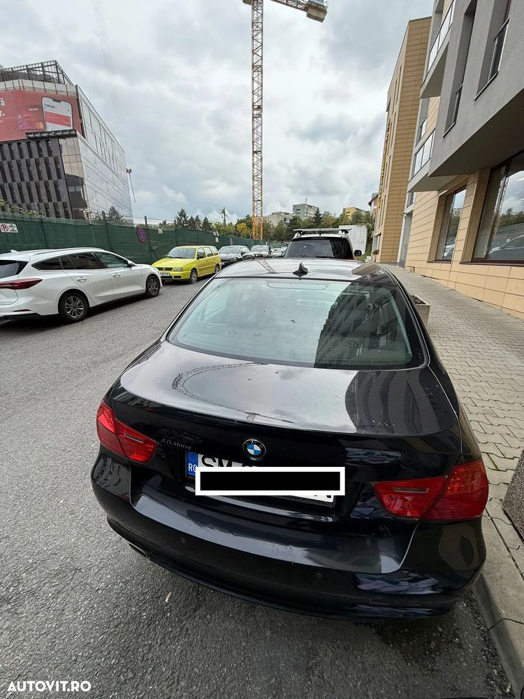 BMW Seria 3 318d - 4