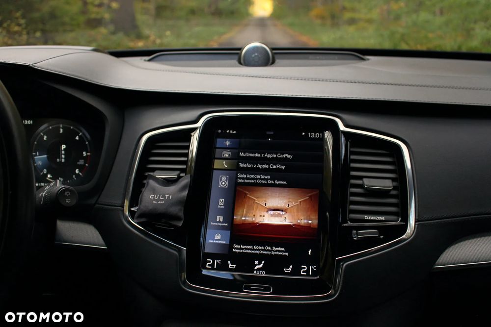 Volvo XC 90 D5 AWD R-Design 7os - 24