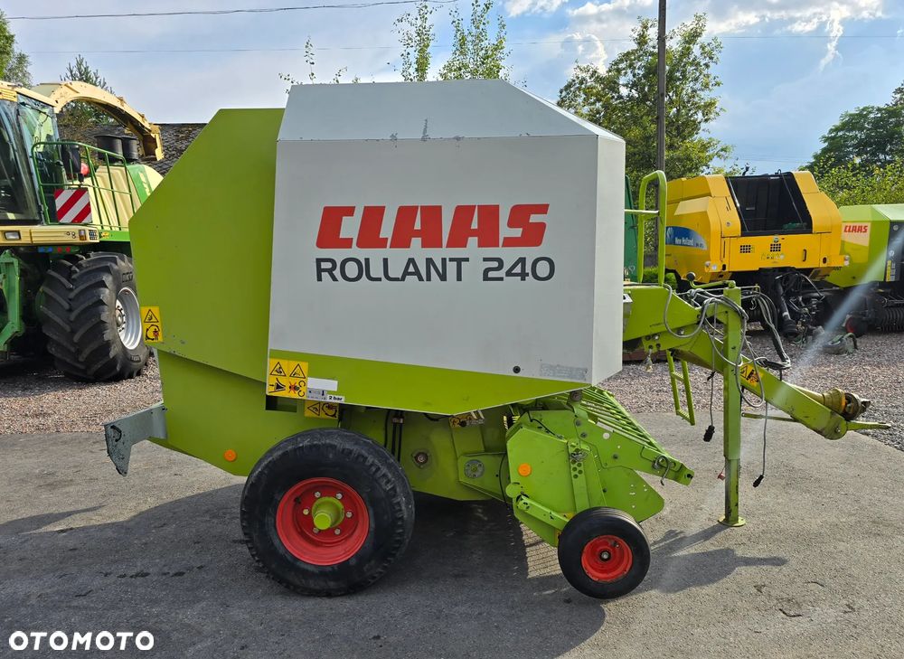 Claas Rollant 240 - 7