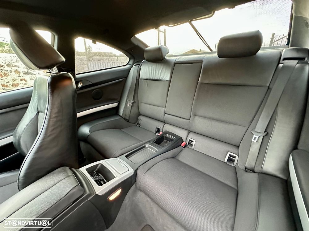 BMW 320 d Coupe - 25