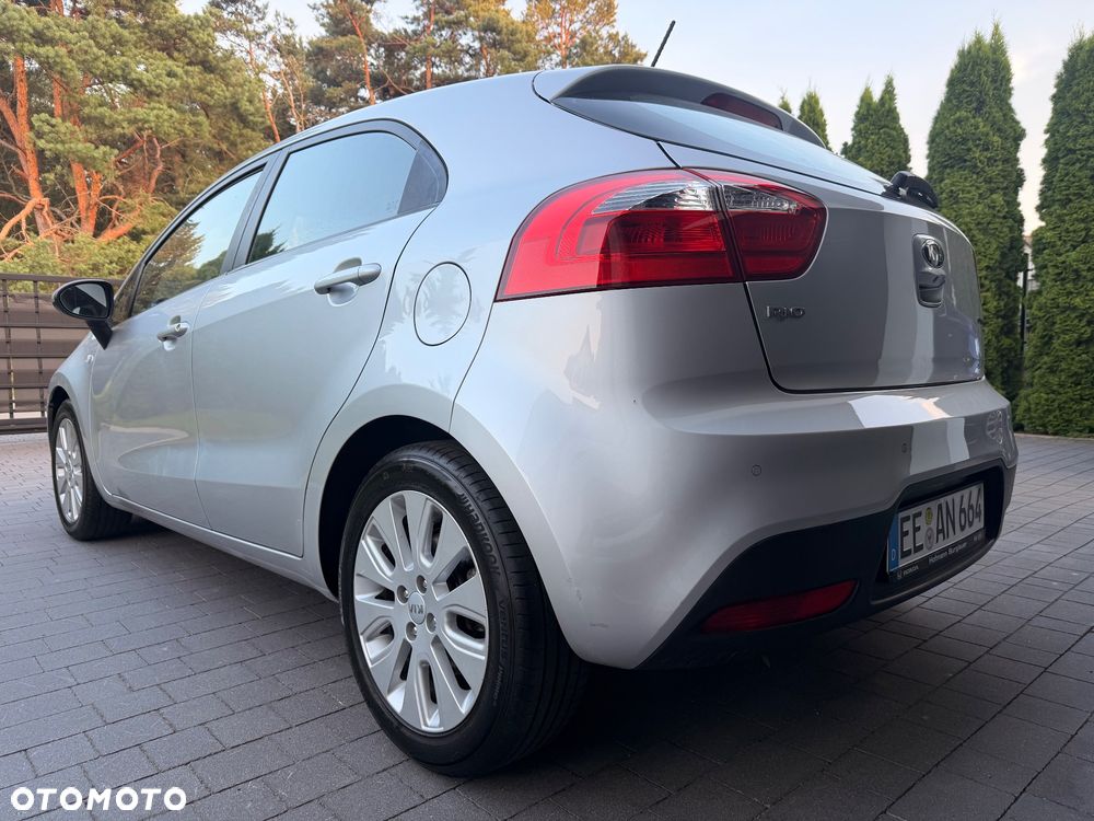 Kia Rio 1.2 Attract - 16