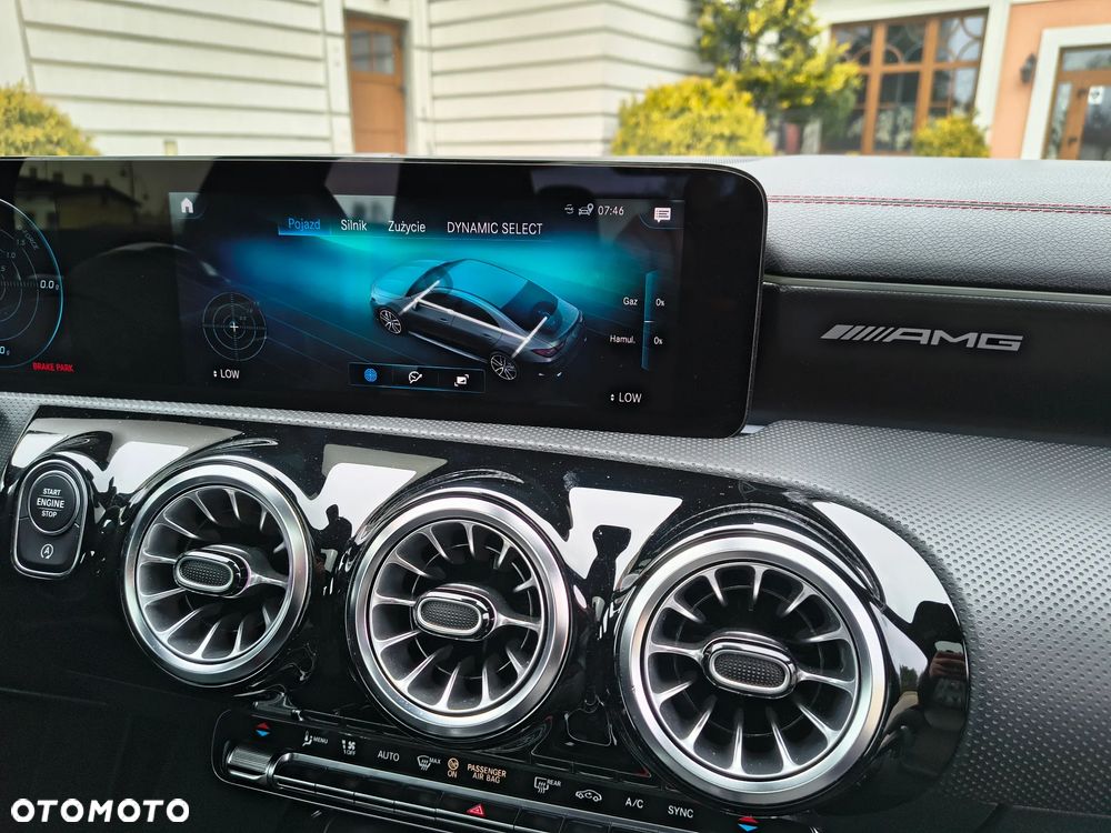 Mercedes-Benz CLA AMG 35 4Matic B AMG Speedshift 7G-DCT - 30